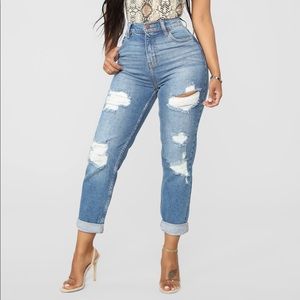Fashion nova mom jeans